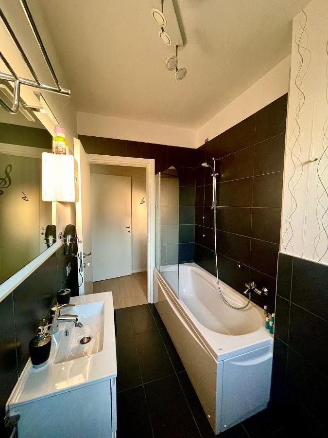Lake Como View Apartment Bagian luar foto