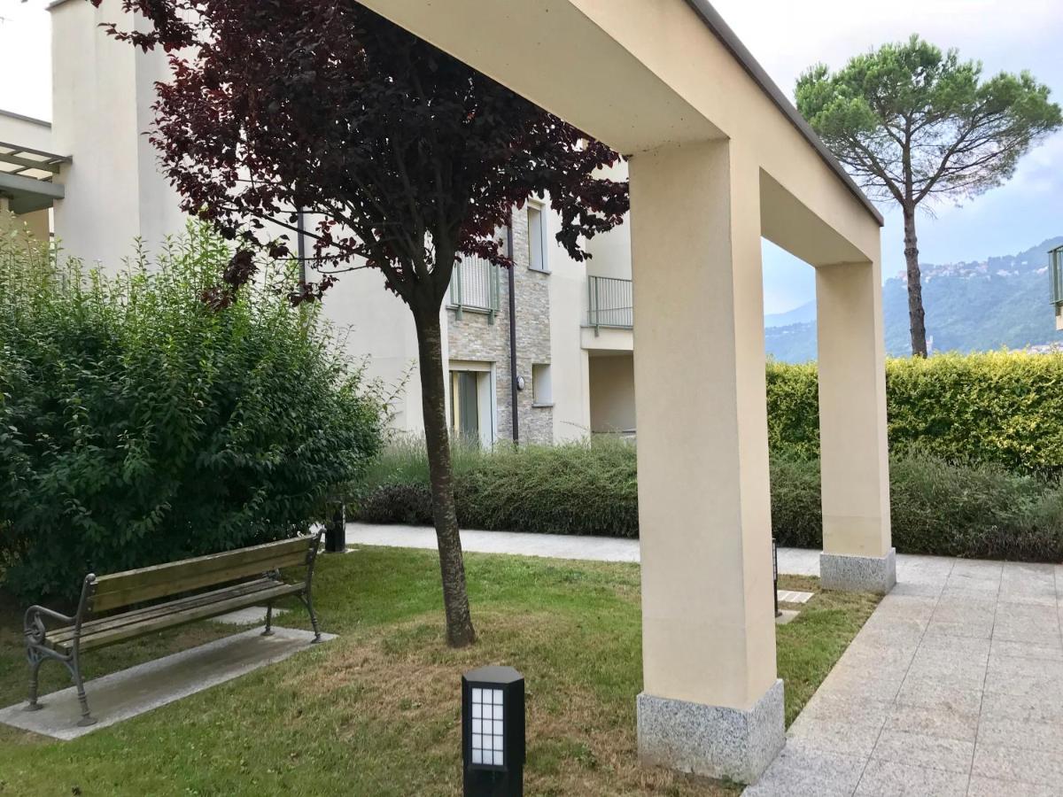 Lake Como View Apartment Bagian luar foto