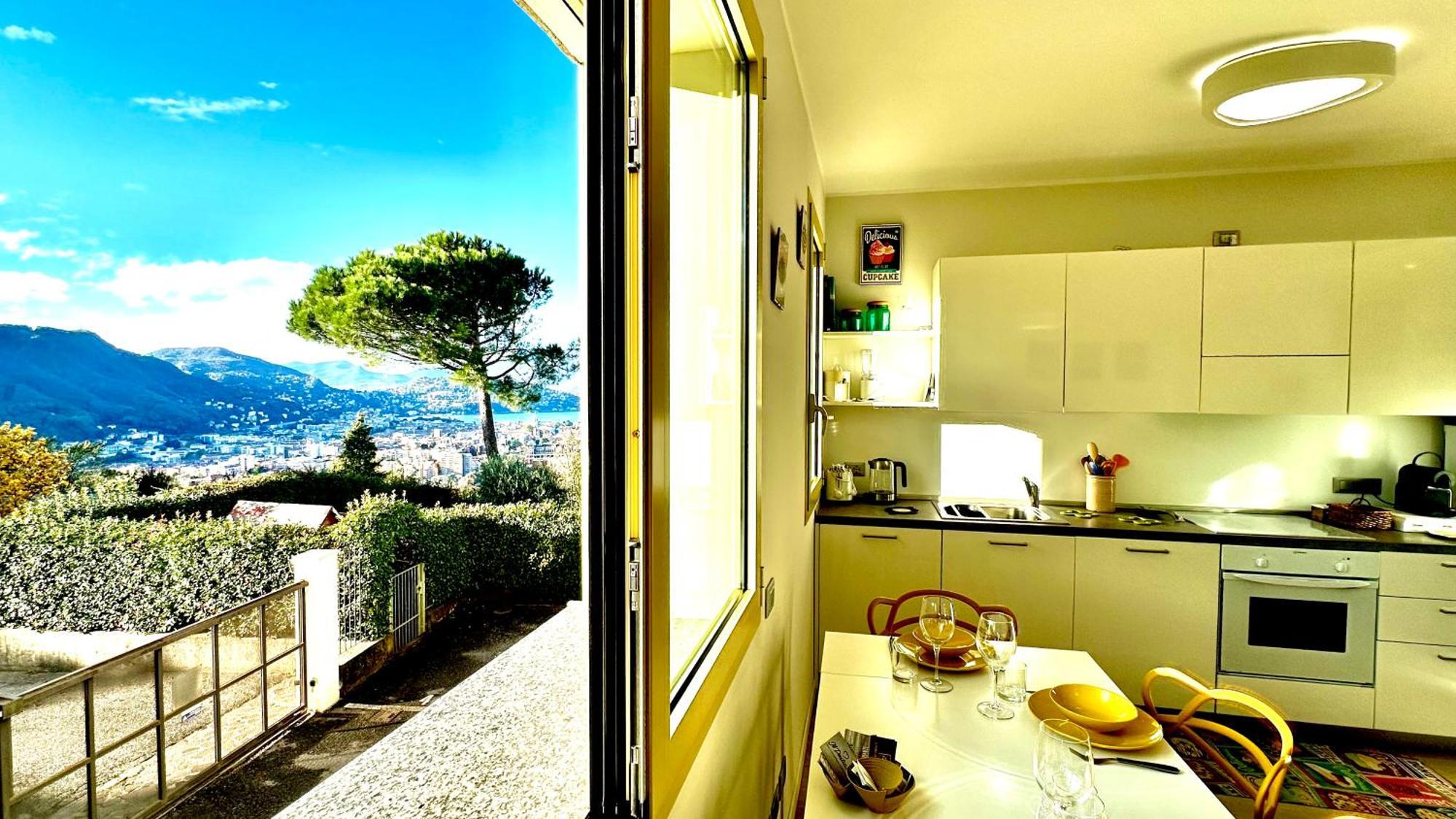Lake Como View Apartment Bagian luar foto