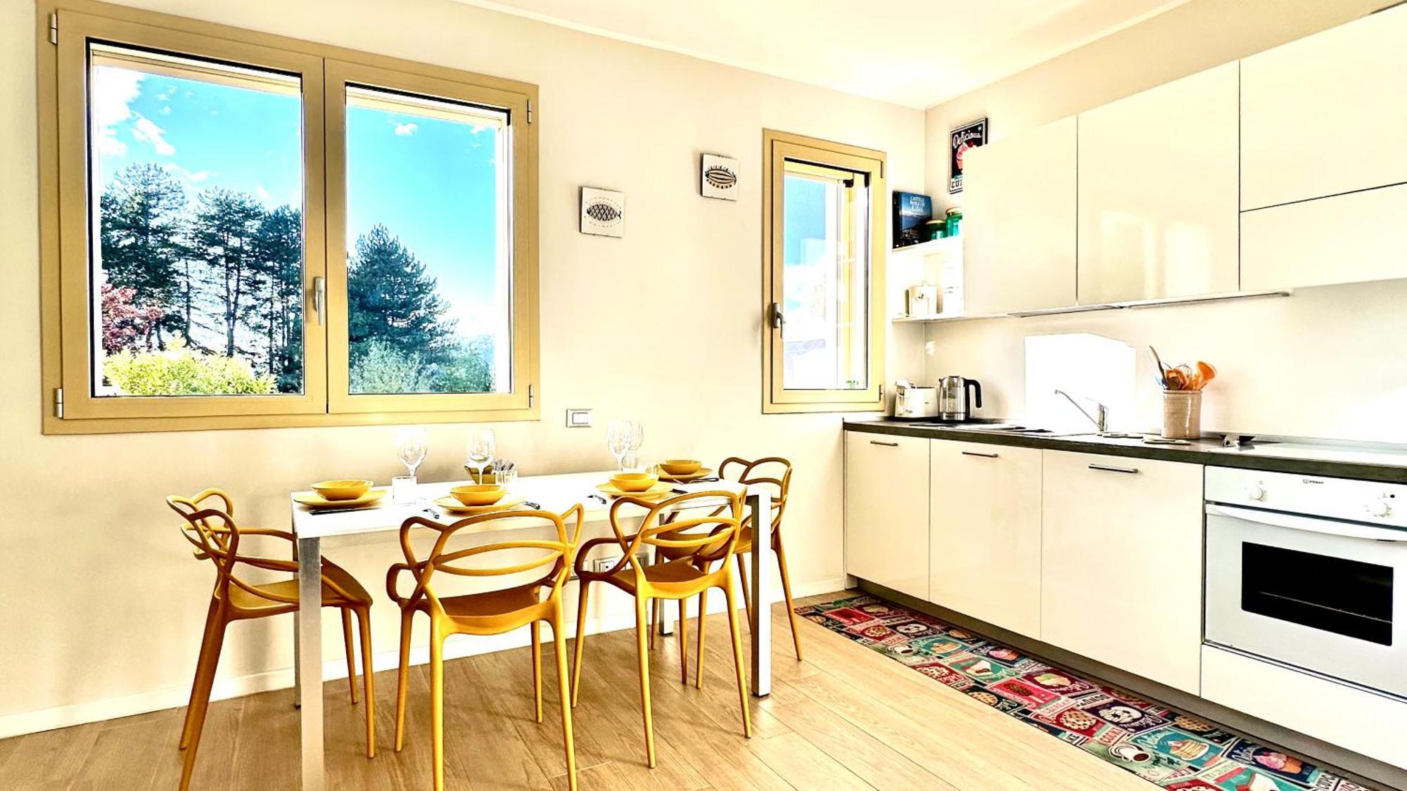 Lake Como View Apartment Bagian luar foto
